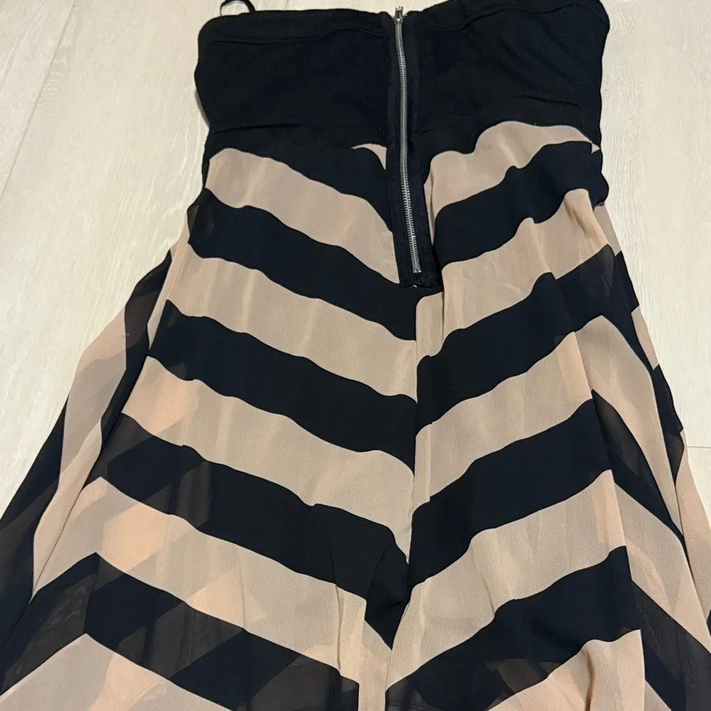 3/$10 Pompous Girly Strapless Y2K Black and Tan Chevron Dress - Picture 6 of 6